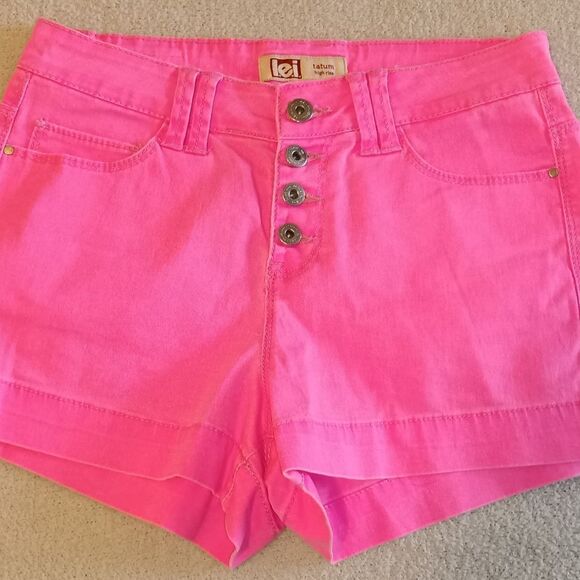 L.E.I. Tatum Highrise Bright Pink Denim button Fly Shorts Sz 3 - Picture 1 of 7